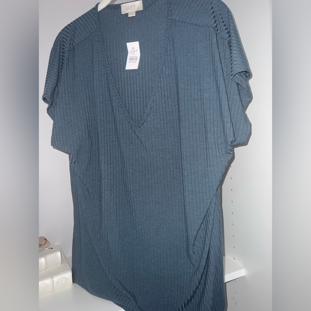 BRAND NEW Loft T-shirt Size L
